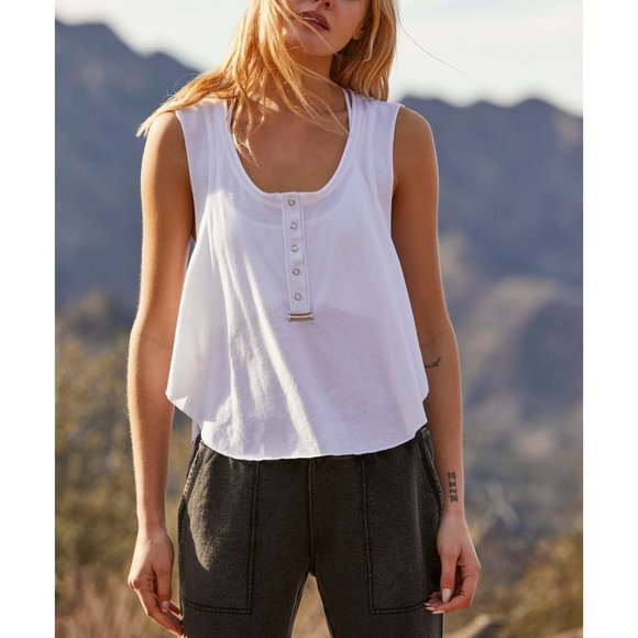 Free People Tops - 🎉LAST CHANCE🎉 NWT FP Movement High Tide Tank / White
